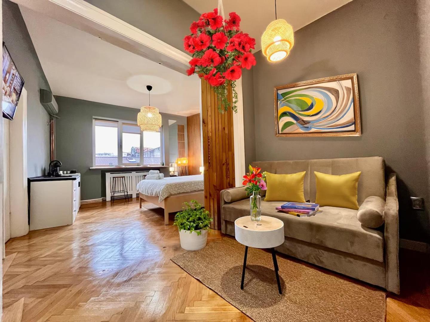Woodie Studio With Premium Comfort By Piata Unirii Бухарест Экстерьер фото